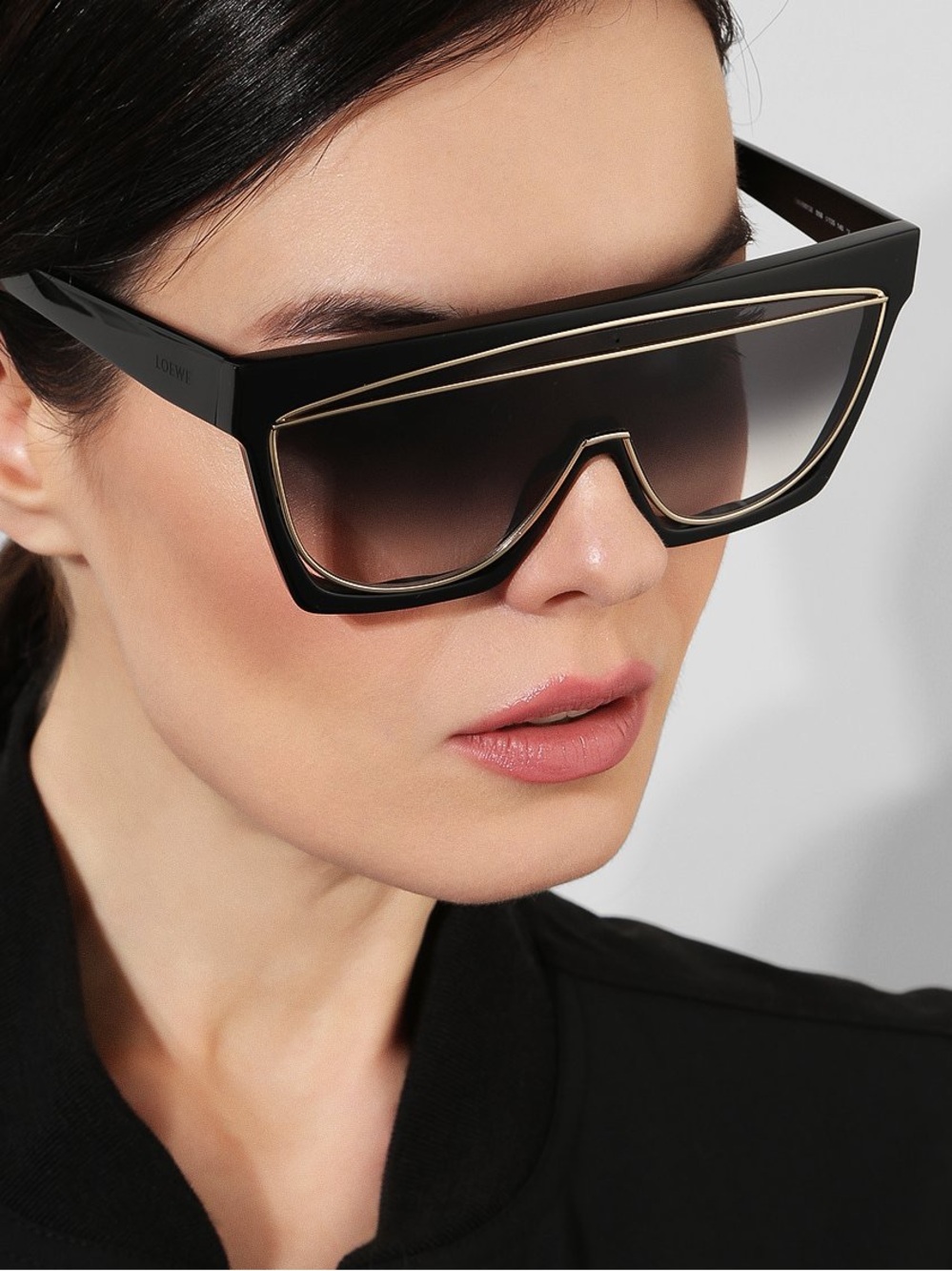 New Loewe LW40012F 05B Black Shield Sunglasses with Gold Accent Authentic
